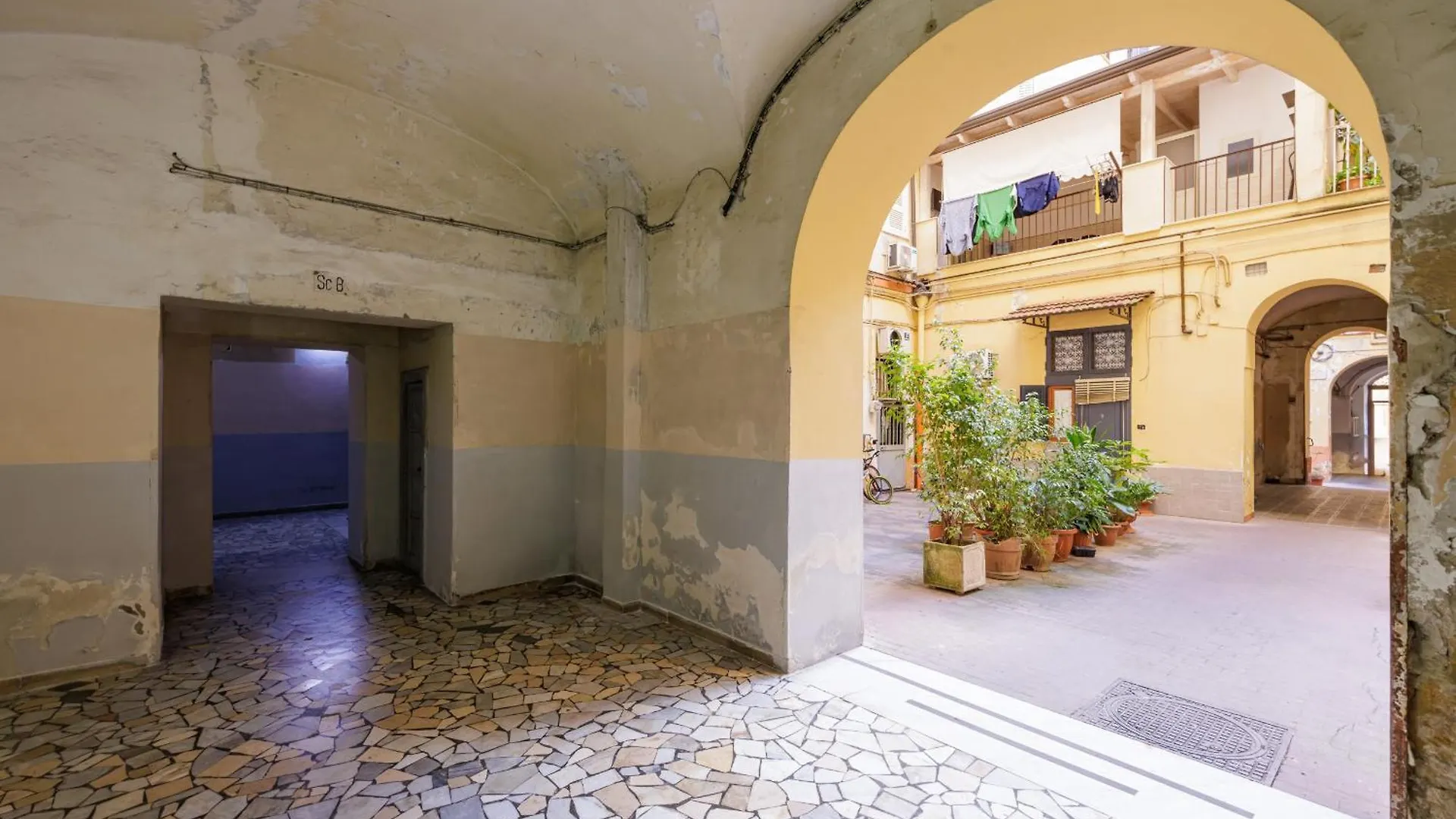 Napoli White Apartment By Wonderful Italy