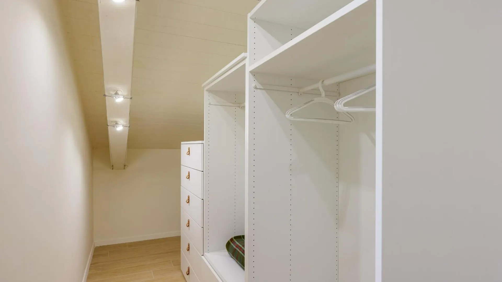 Napoli White Apartment By Wonderful Italy  Naples
