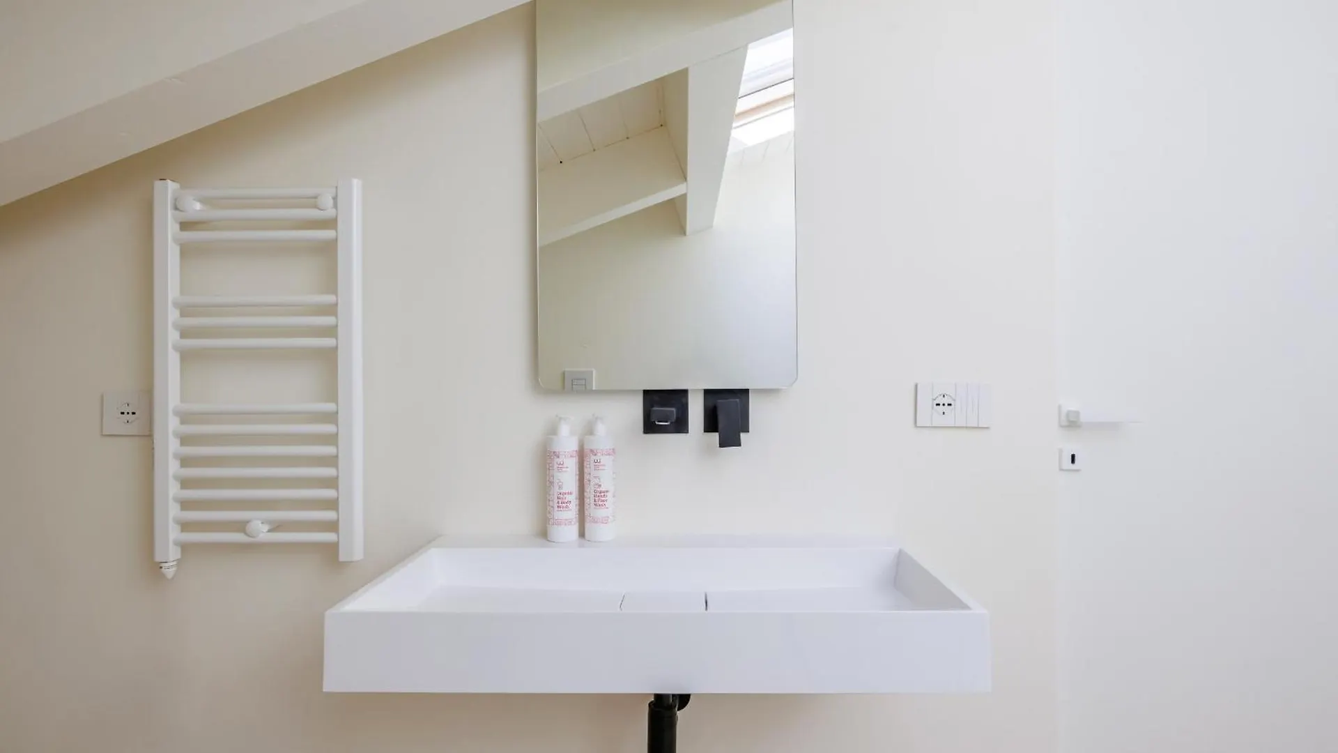 Napoli White Apartment By Wonderful Italy Italy