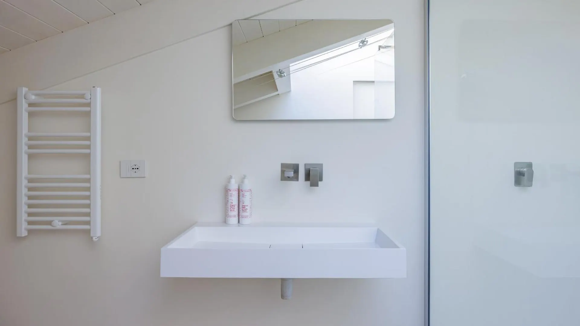 Napoli White Apartment By Wonderful Italy Italy