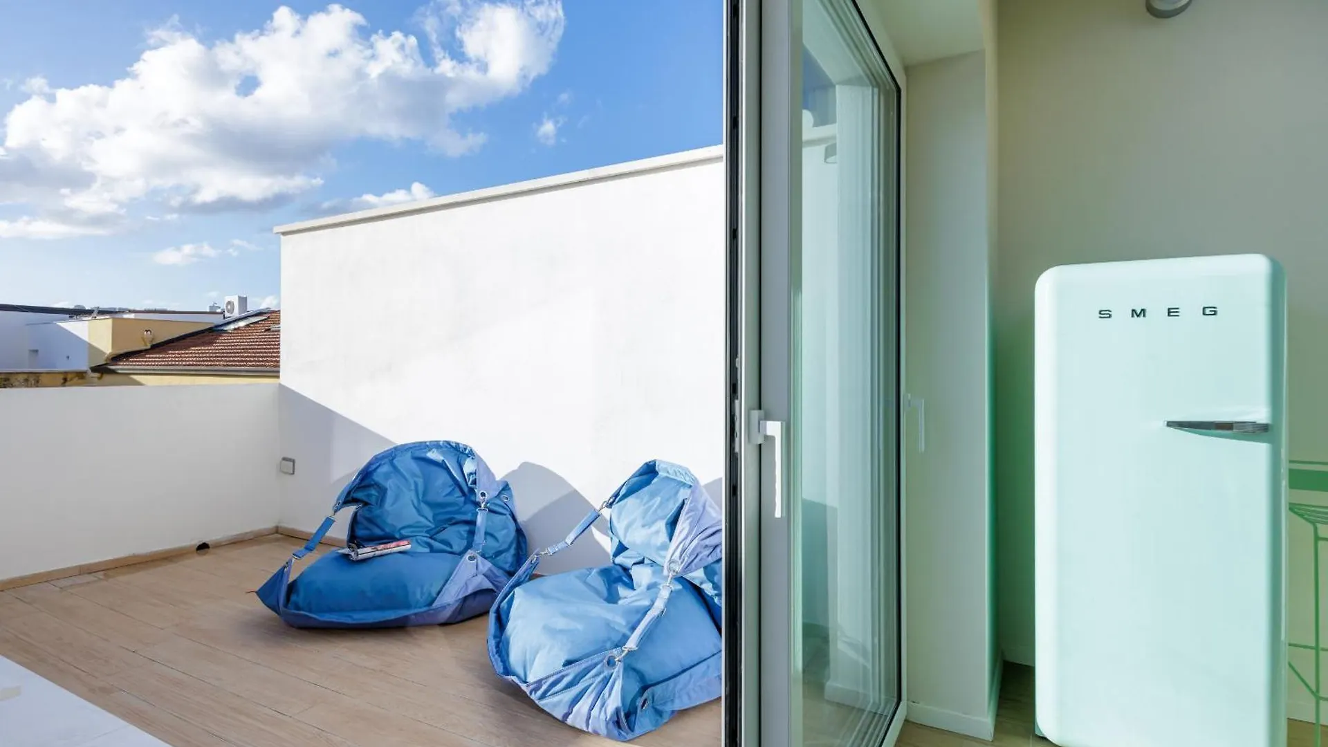 Napoli White Apartment By Wonderful Italy contacts
